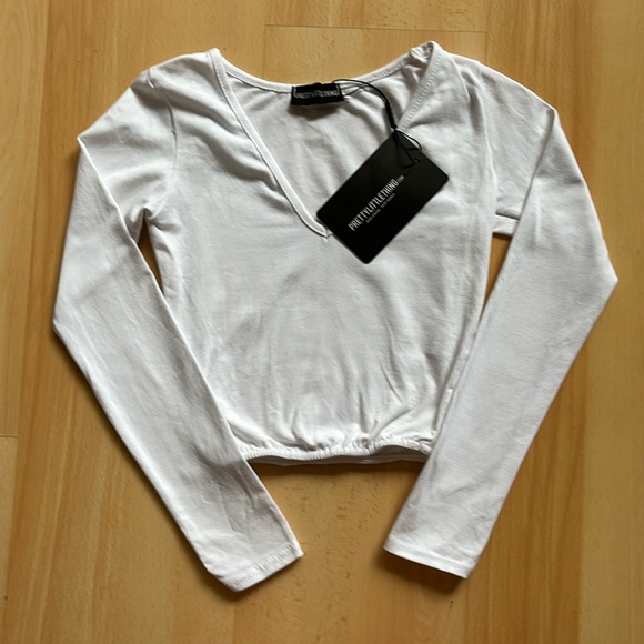 NWT PrettyLittleThing White Cropped Long Sleeve Top - Picture 1 of 4